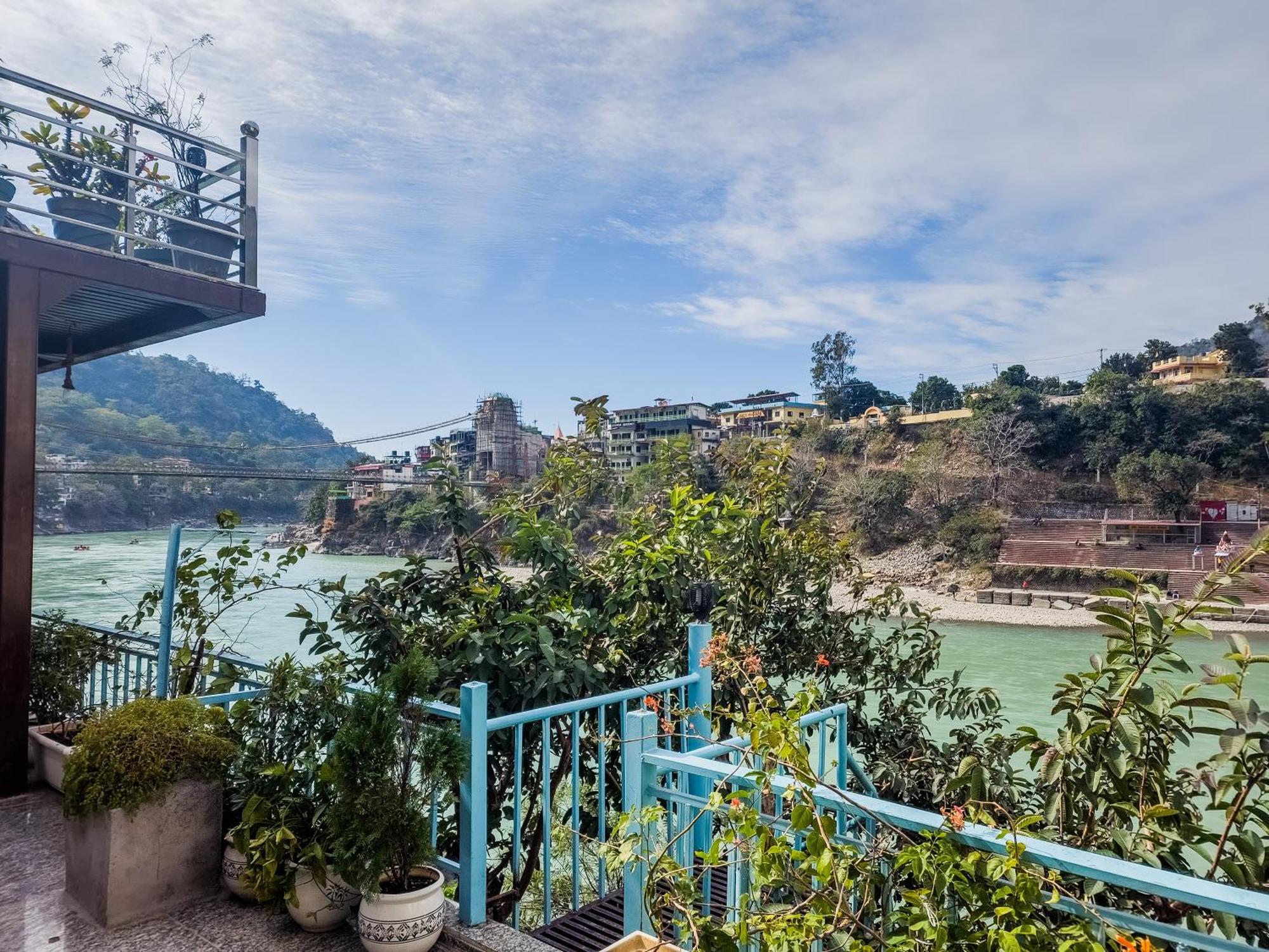 הוסטל רישיקש Karwaan By The Ganges מראה חיצוני תמונה